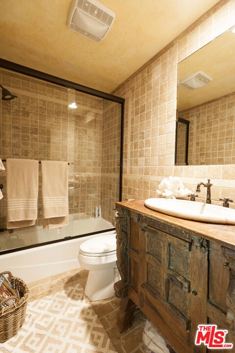 310 Tahiti Way 106