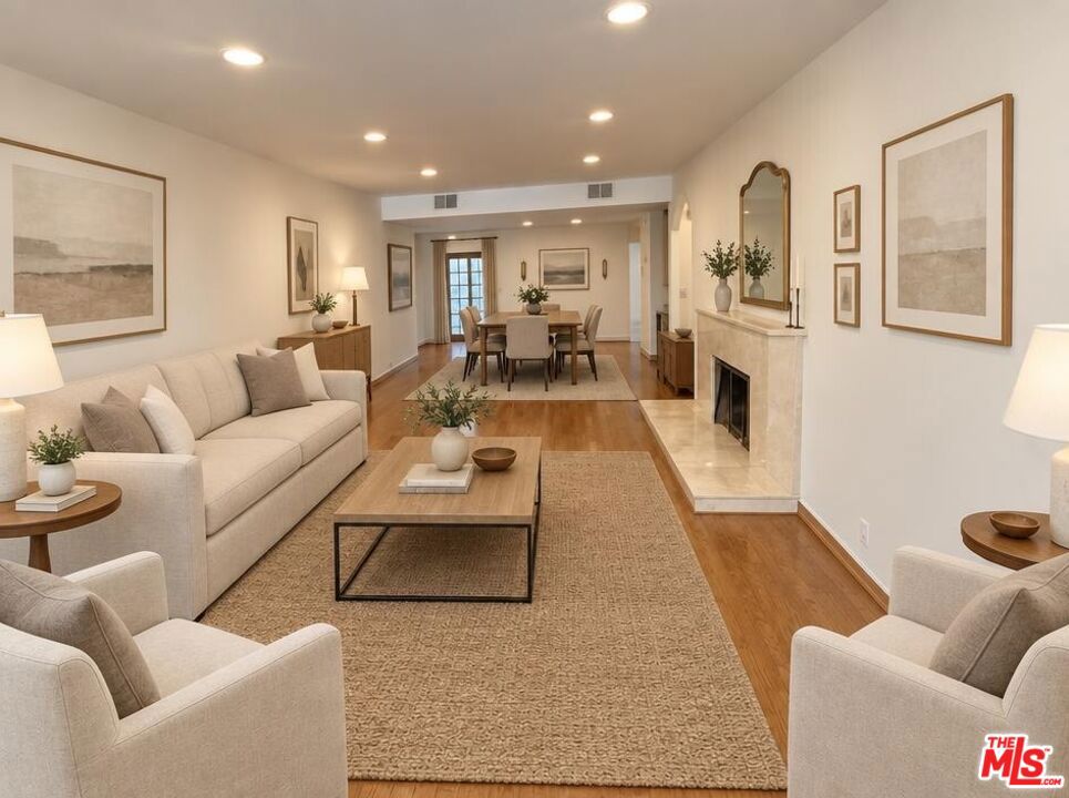 310 Tahiti Way 106