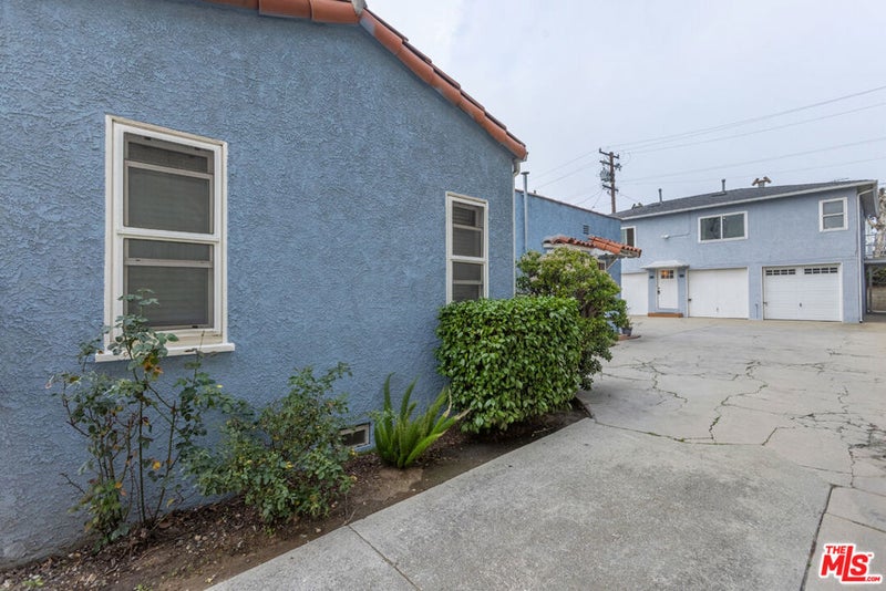 811 E Nutwood Street