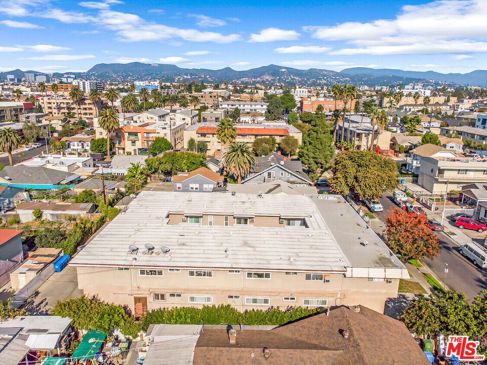 423 N Harvard Boulevard