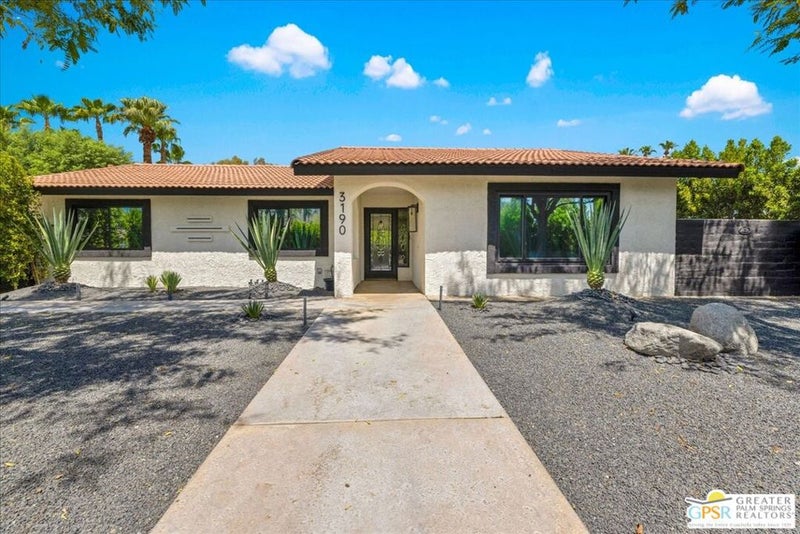 3190 E Loma Vista Circle