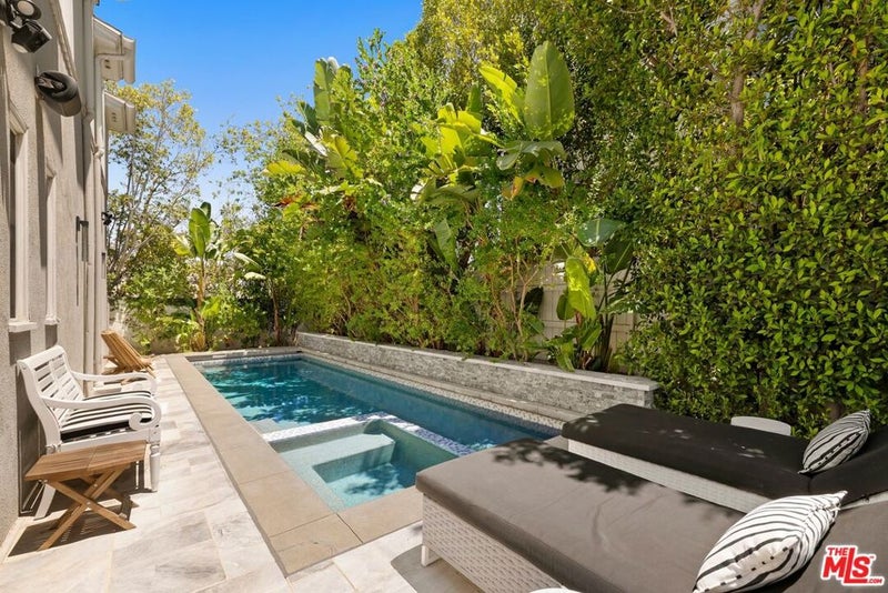 1409 Club View Drive