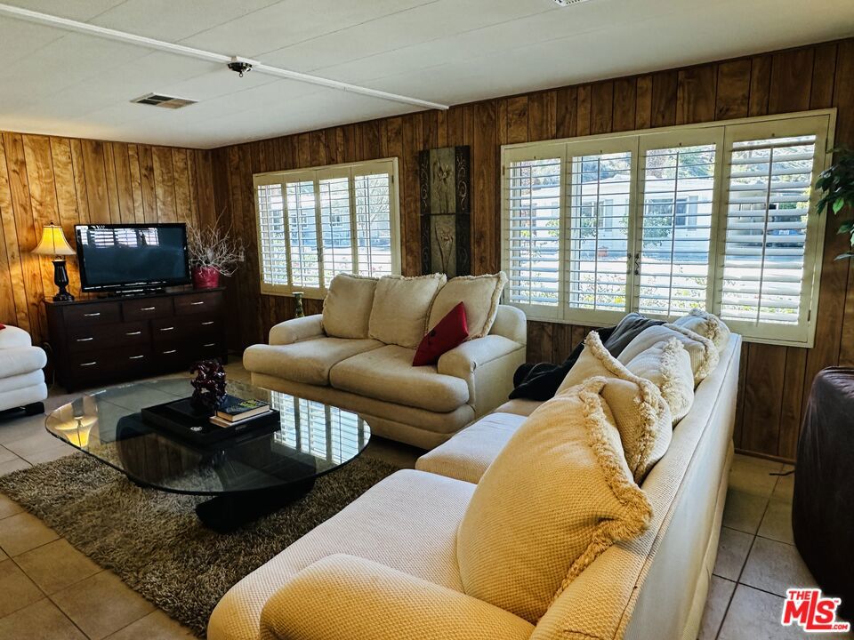 262 Costa Mesa Drive