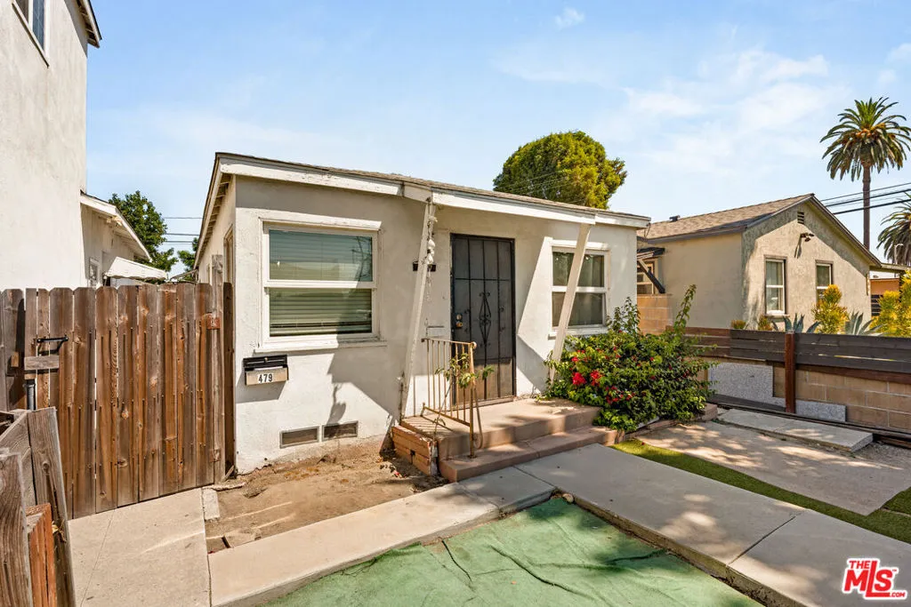 Long Beach, California 90805, United States, 2 Bedrooms Bedrooms, ,2 BathroomsBathrooms,Residential,Active,214010