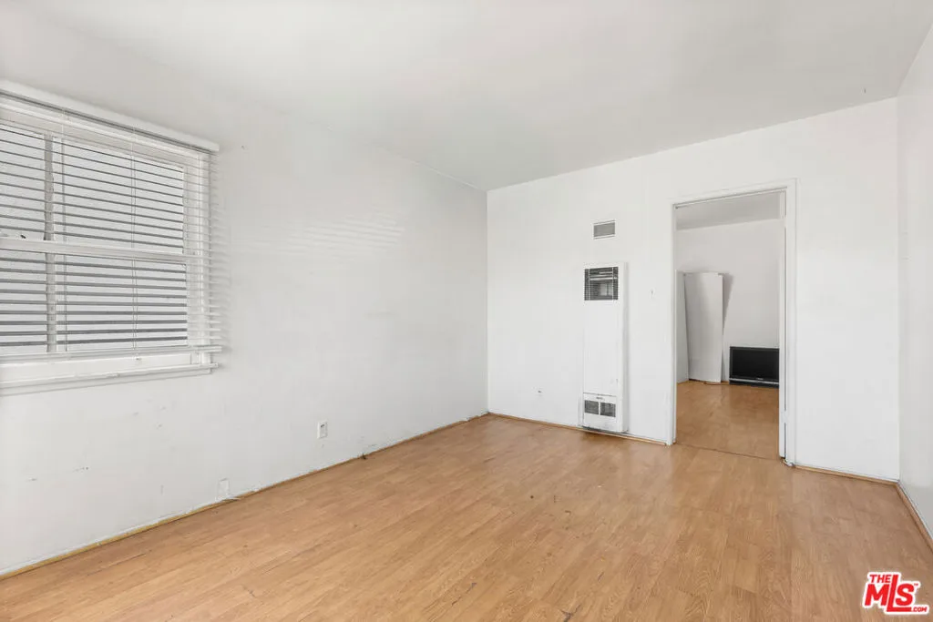 Long Beach, California 90805, United States, 2 Bedrooms Bedrooms, ,2 BathroomsBathrooms,Residential,Active,214010