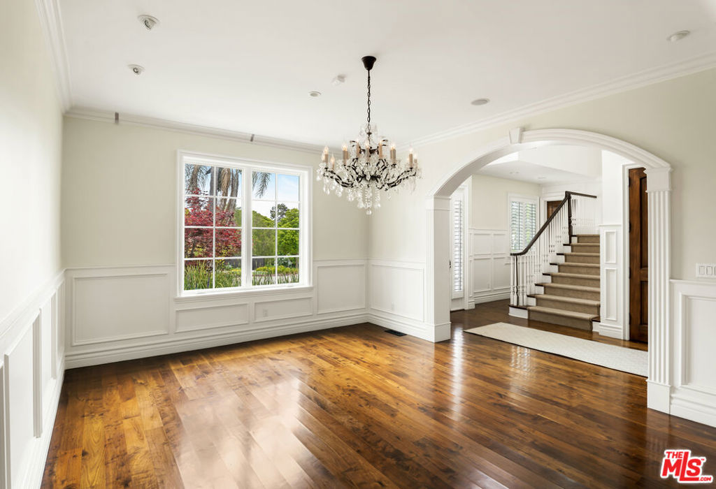Properties 4 501 Toyopa Drive