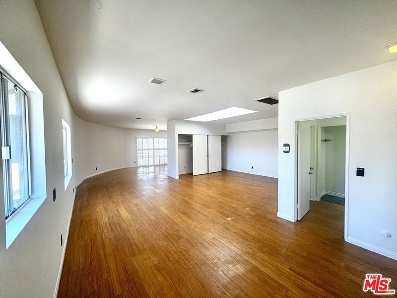 10626 Magnolia Boulevard 2