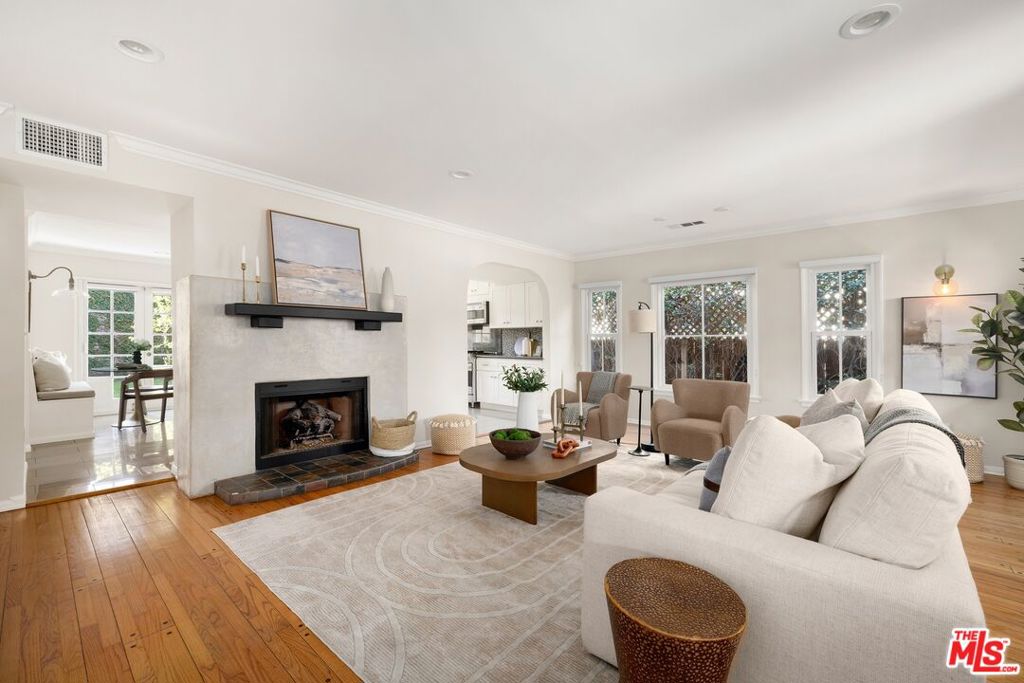 10609 Bradbury Road