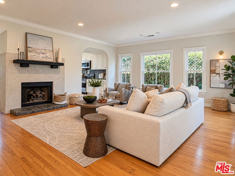 10609 Bradbury Road
