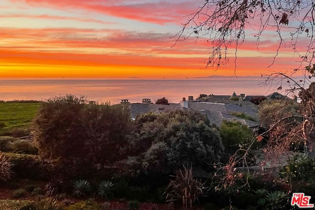 Santa Barbara, California 93108, United States, 2 Bedrooms Bedrooms, ,3 BathroomsBathrooms,Residential,Active,146405 Santa Barbara, California 93108, United States, 2 Bedrooms Bedrooms, ,3 BathroomsBathrooms,Residential,Active,146405