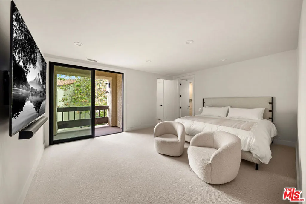 Santa Barbara, California 93108, United States, 2 Bedrooms Bedrooms, ,3 BathroomsBathrooms,Residential,Active,146405