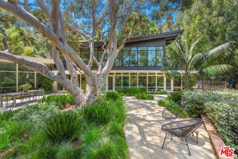 2179 Mandeville Canyon Road Los Angeles CA 90049