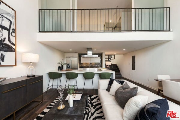 751 N FAIRFAX AVE UNIT 2, LOS ANGELES, CA 90046 - Image bc93acd2bbefa129c96fe68c8a0ecb7f/4173565864