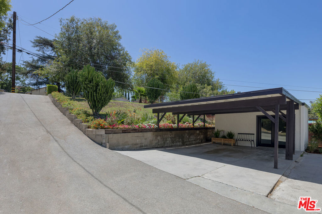 3741 Harriman Avenue