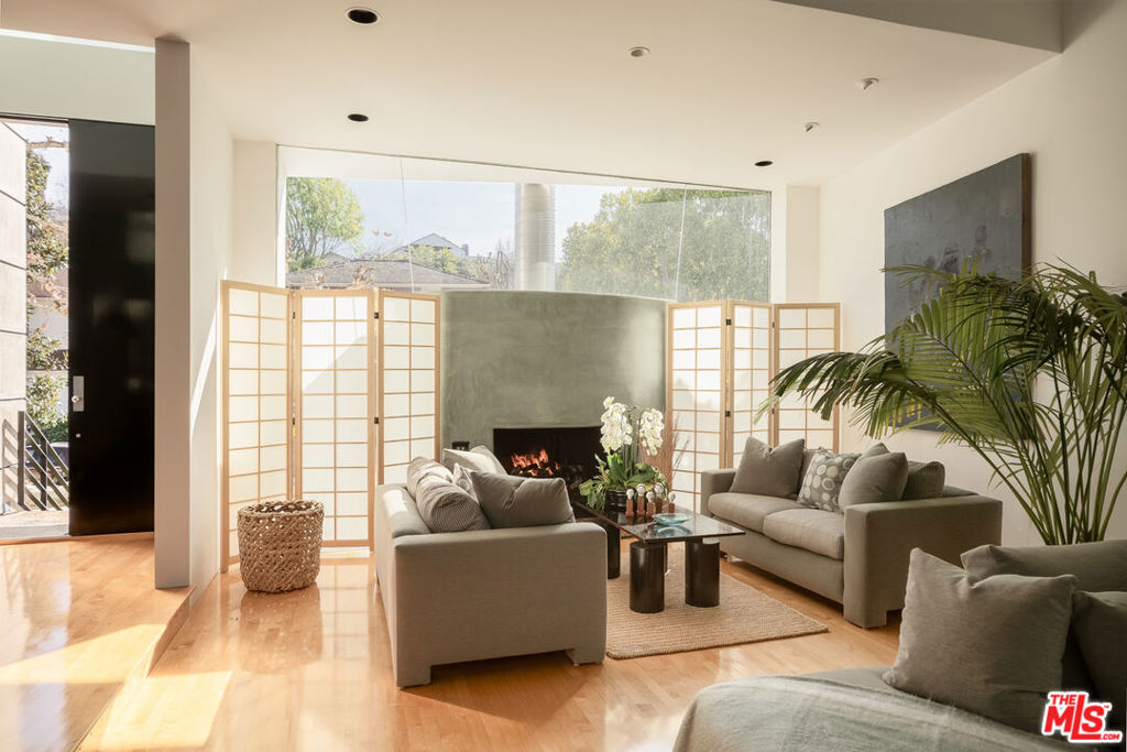 255 S Bentley Avenue