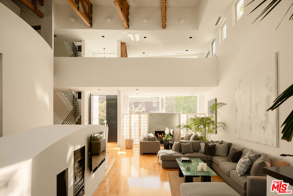 255 S Bentley Avenue