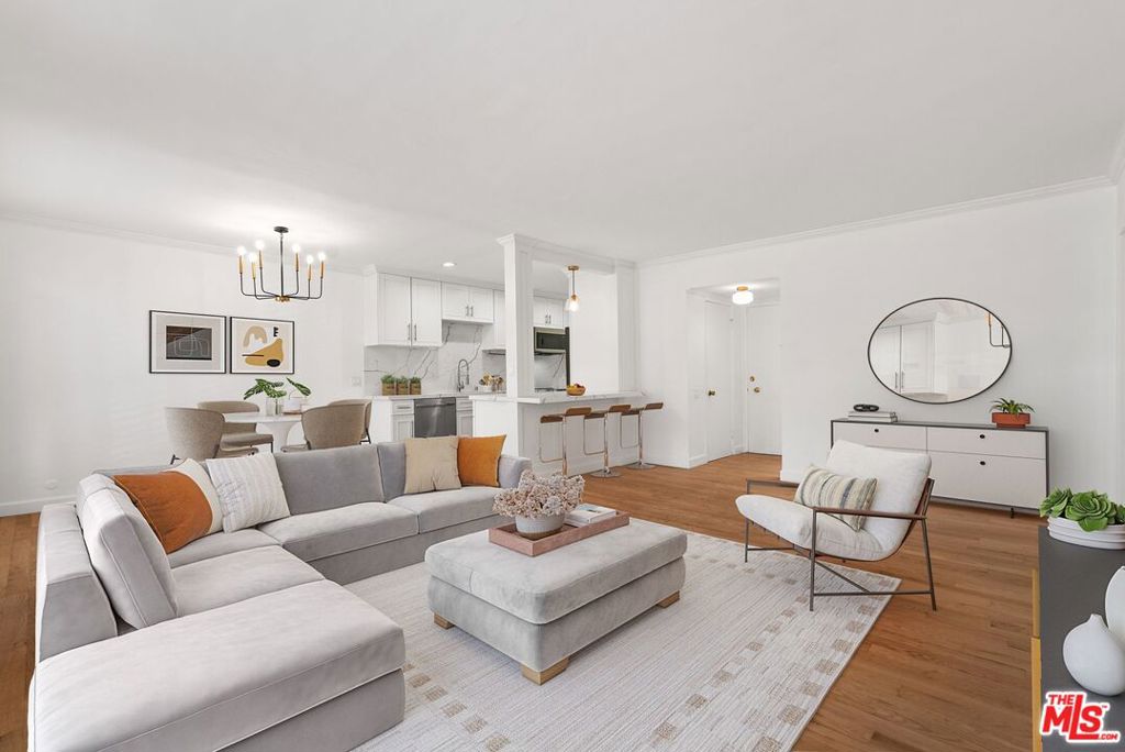 7270 Hillside Avenue 302