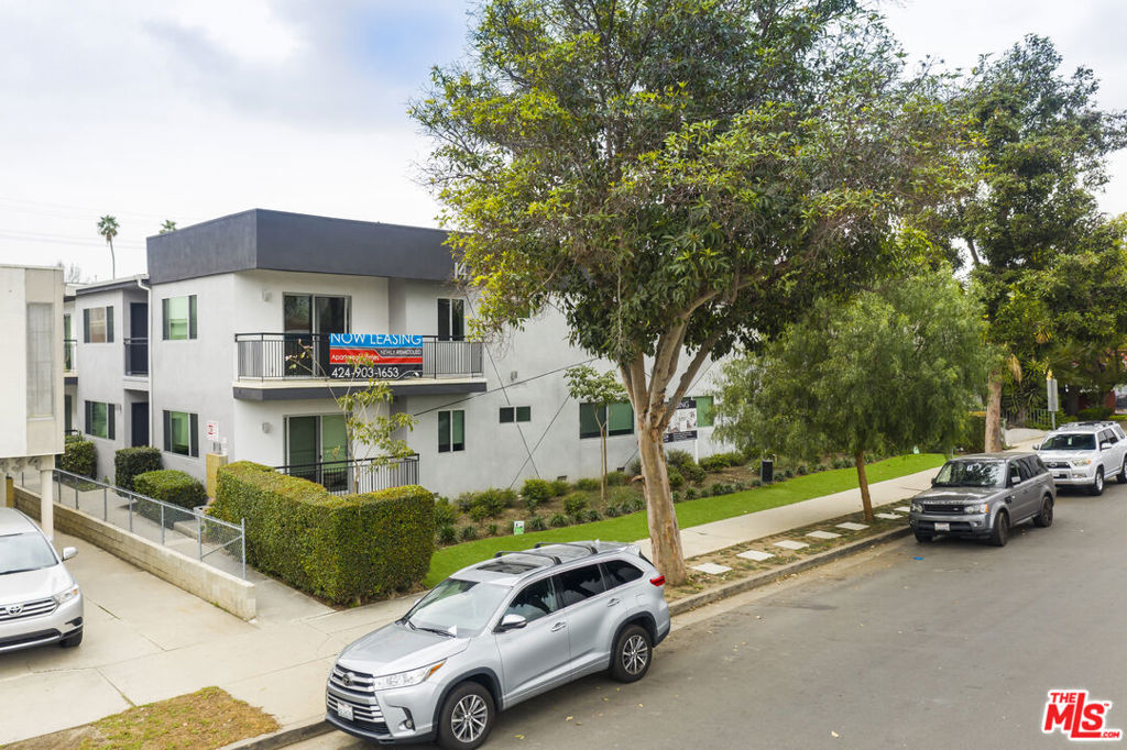 Properties 3 1428 12th Street