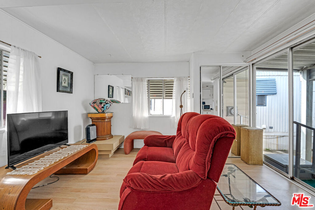 11250 Playa Street 43