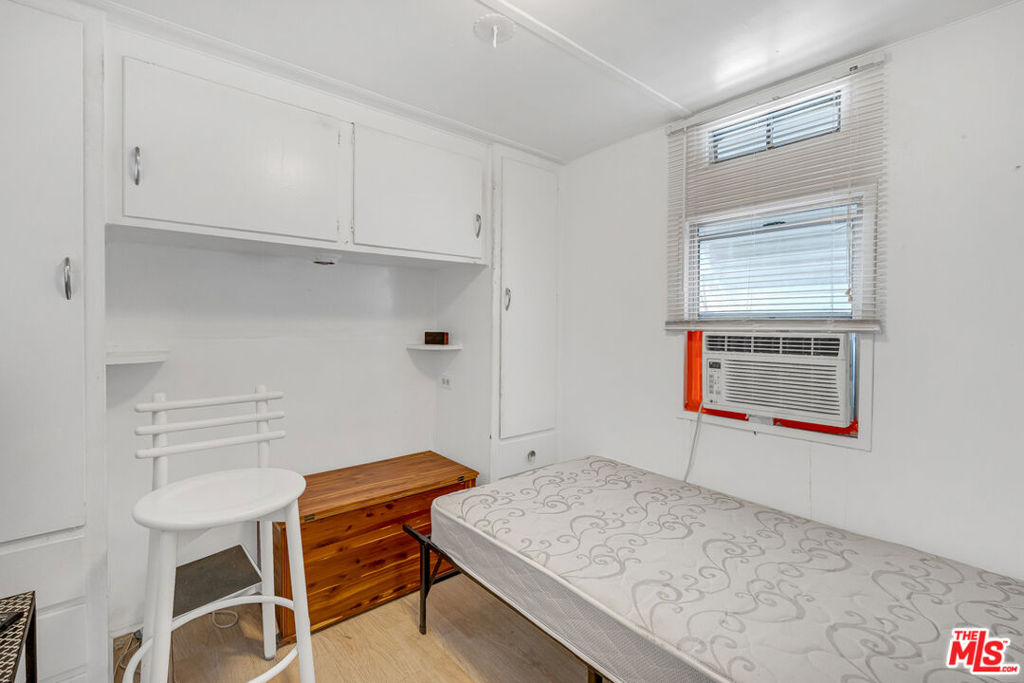 11250 Playa Street 43