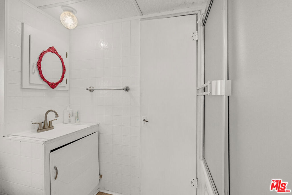 11250 Playa Street 43