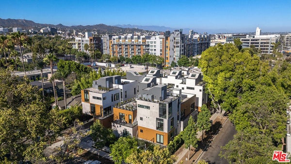 1016 N MARTEL AVE APT 101, WEST HOLLYWOOD, CA 90046 - Image bd27c39a758fca42e2fb09ec152cce3f/2017450539