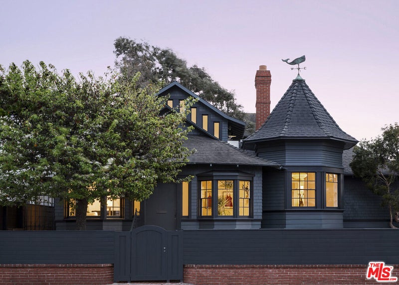 12 Rose Avenue