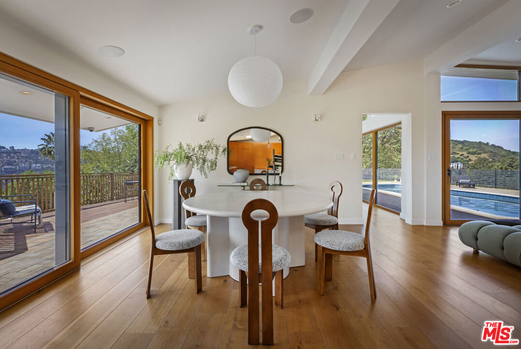 2740 Nichols Canyon Road