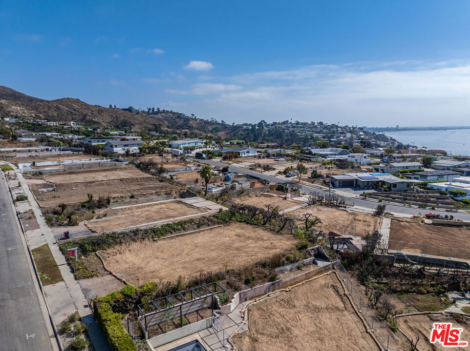 3704 Seahorn Drive