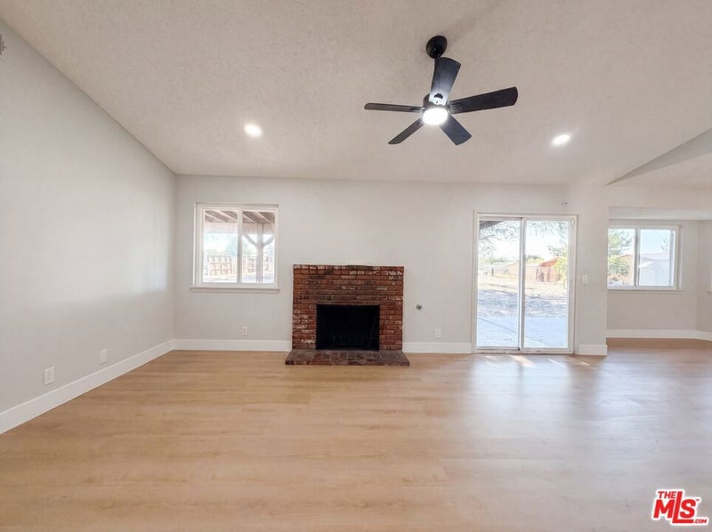 40733 176th Street E