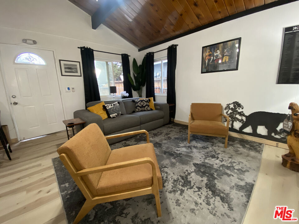 972 Pinon Lane