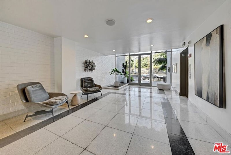 7560 Hollywood Boulevard 106