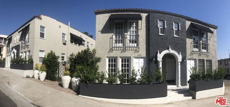 1750 N La Brea Avenue