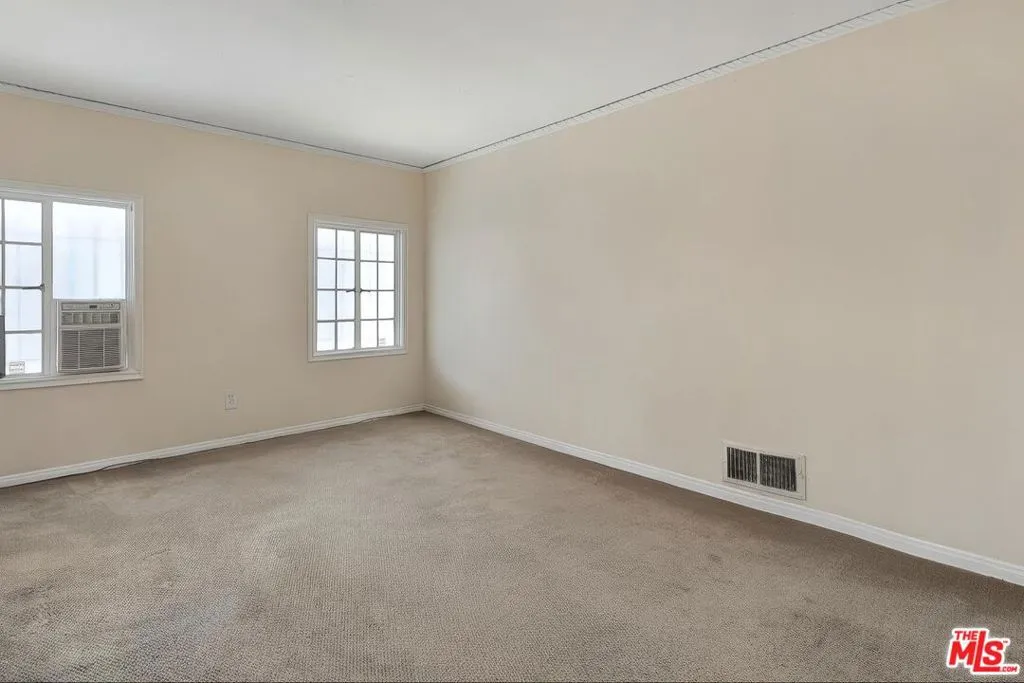 Los Angeles, California 90006, United States, 1 Bedroom Bedrooms, ,1 BathroomBathrooms,Residential,Active,143783