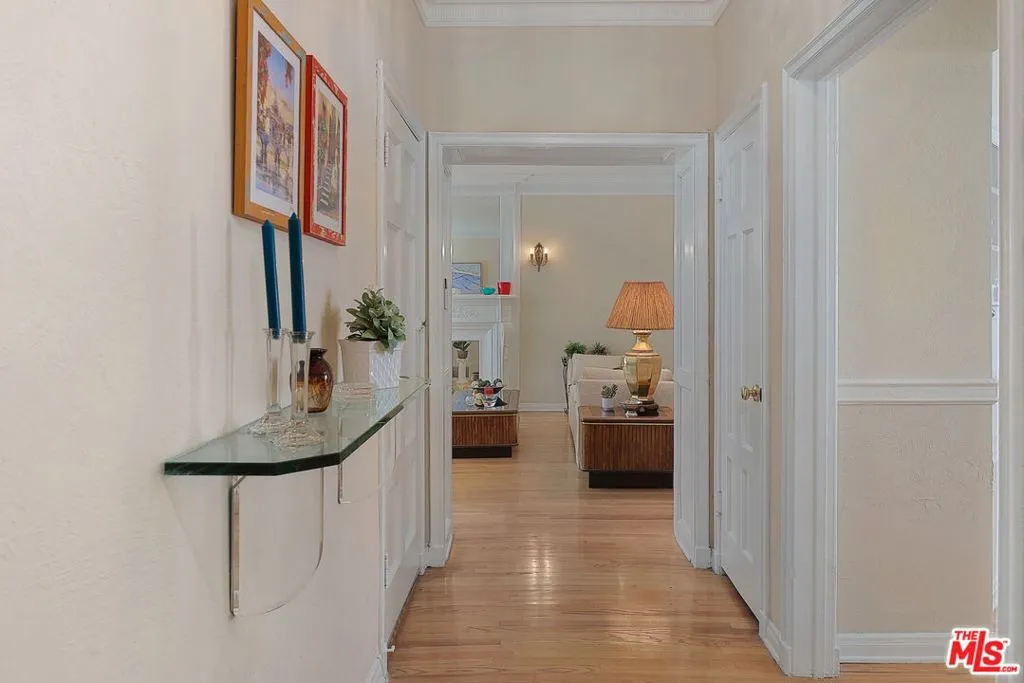 Los Angeles, California 90006, United States, 1 Bedroom Bedrooms, ,1 BathroomBathrooms,Residential,Active,143783