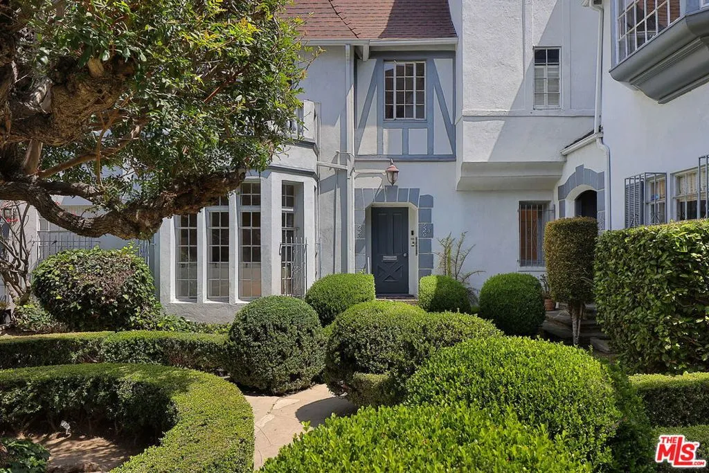 Los Angeles, California 90006, United States, 1 Bedroom Bedrooms, ,1 BathroomBathrooms,Residential,Active,143783