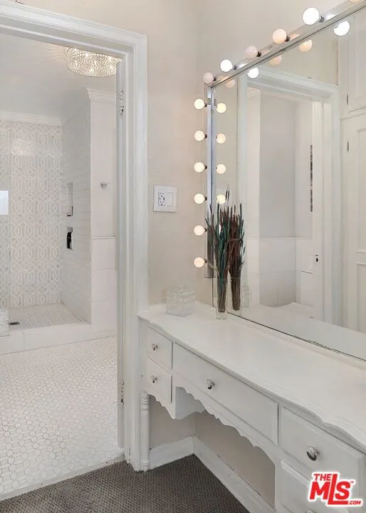 Los Angeles, California 90006, United States, 1 Bedroom Bedrooms, ,1 BathroomBathrooms,Residential,Active,143783