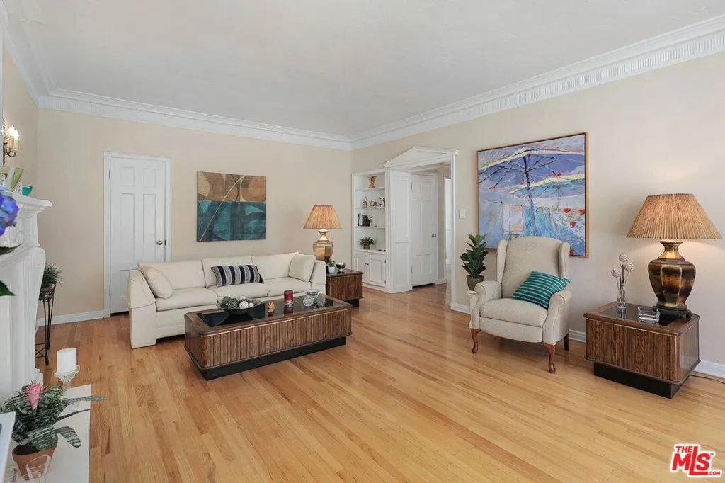 Los Angeles, California 90006, United States, 1 Bedroom Bedrooms, ,1 BathroomBathrooms,Residential,Active,143783