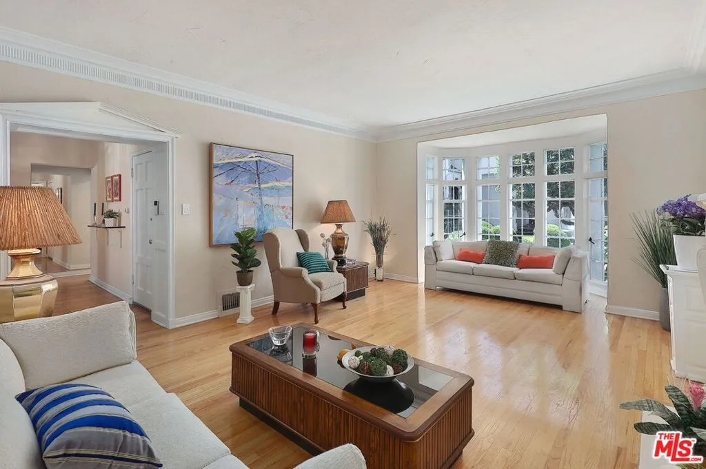 Los Angeles, California 90006, United States, 1 Bedroom Bedrooms, ,1 BathroomBathrooms,Residential,Active,143783