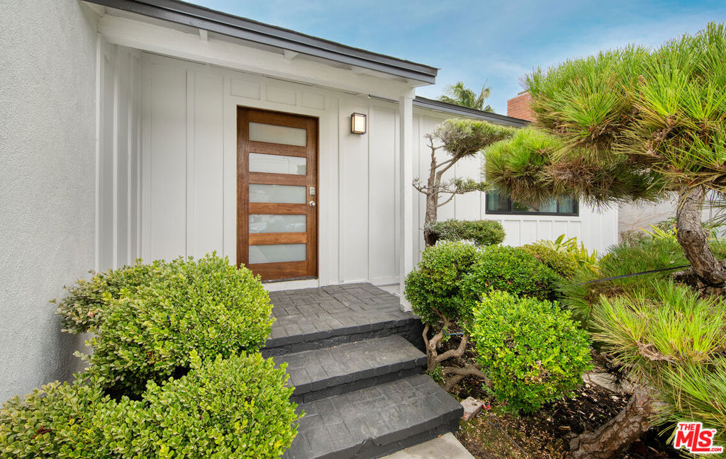 12034 Alberta Drive
