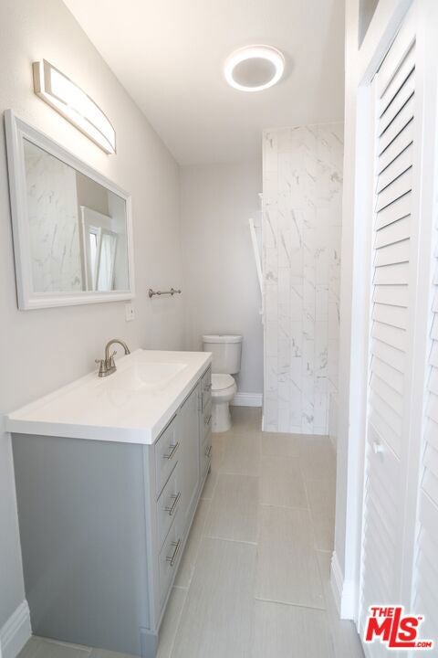 328 W 8th Street