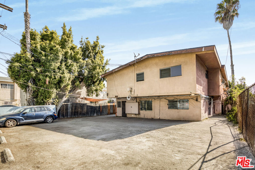 2305 S Marvin Avenue