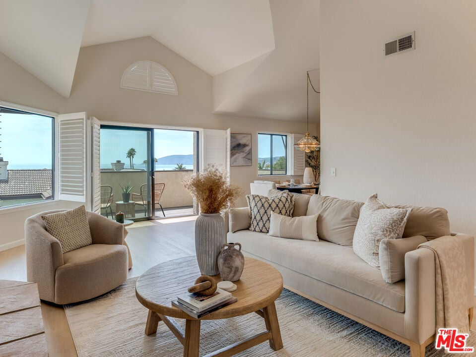 115 Searidge Court