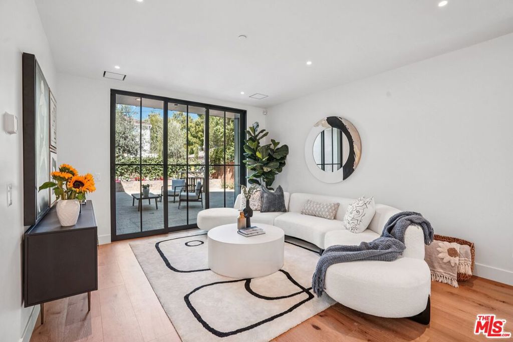 Properties 1 4034 Coolidge Avenue