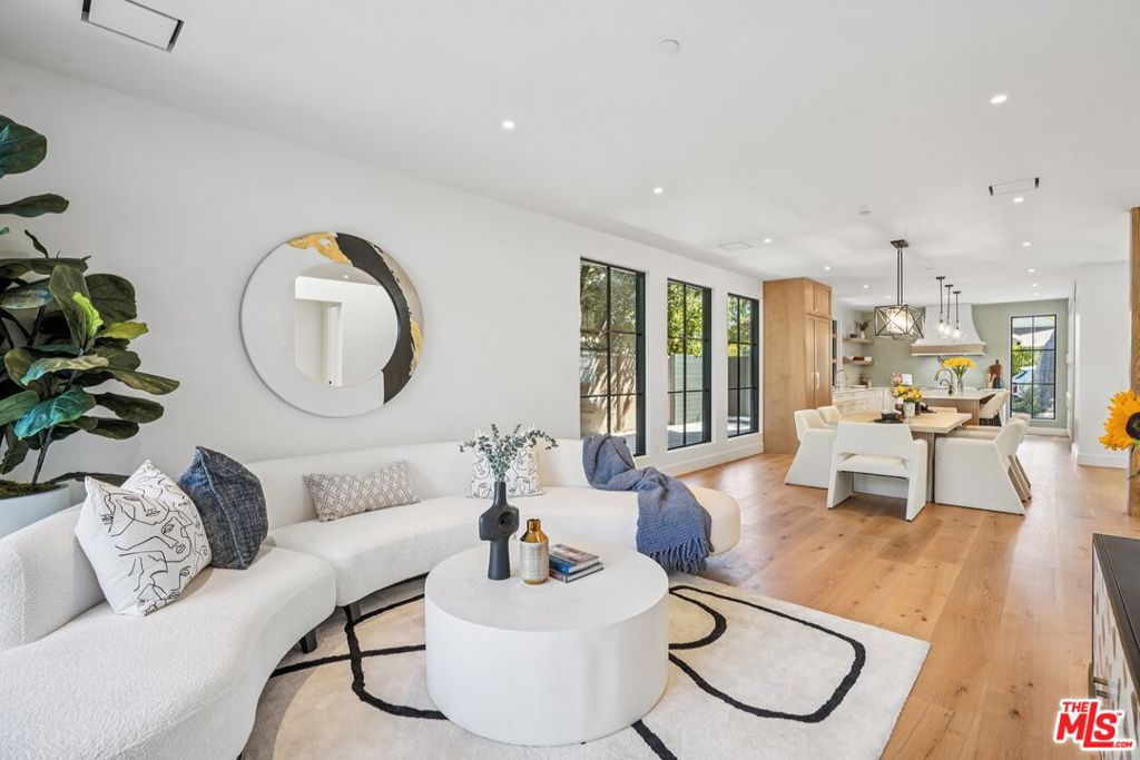 Properties 2 4034 Coolidge Avenue