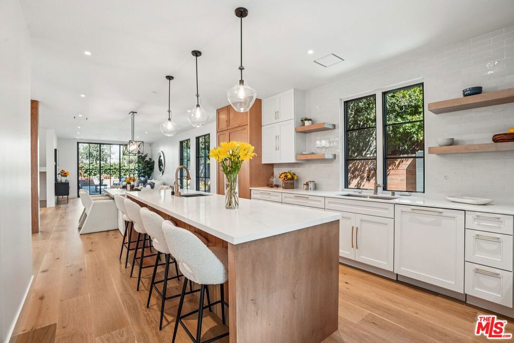 Properties 4 4034 Coolidge Avenue