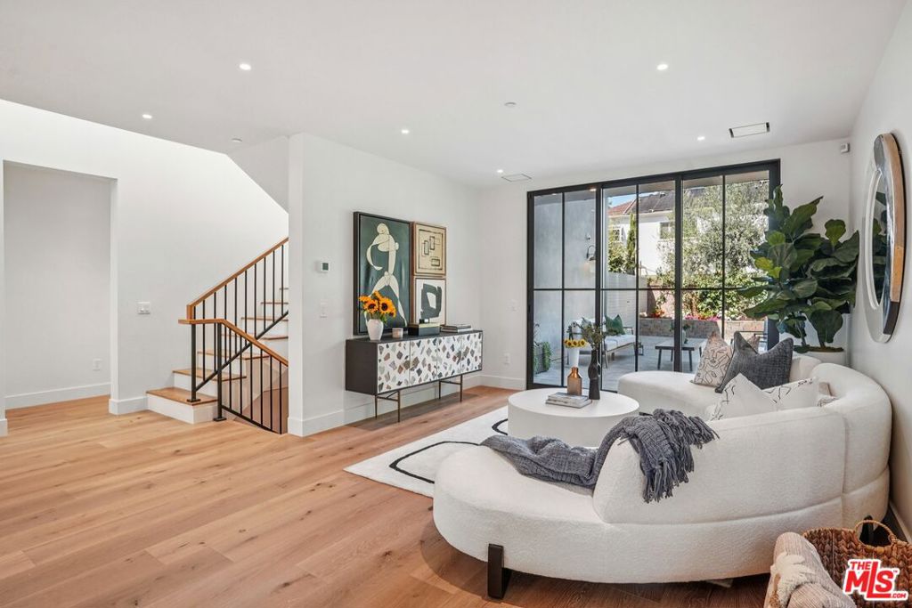 Properties 3 4034 Coolidge Avenue