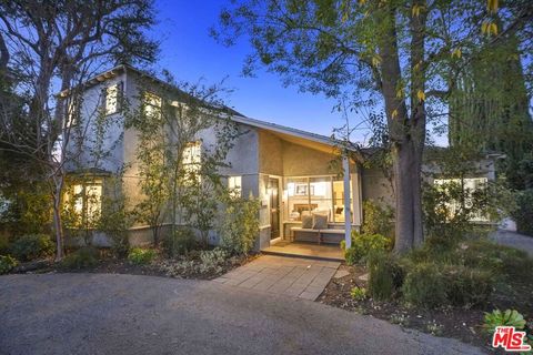 11911 Otsego Street Valley Village CA 91607