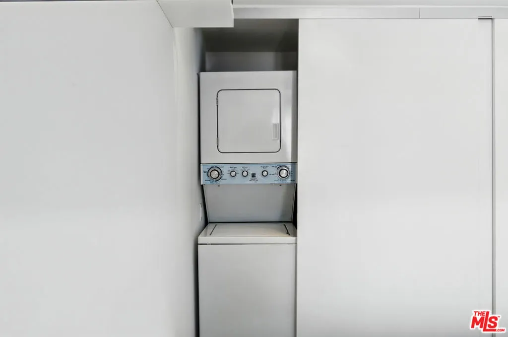 Santa Monica, California 90405, United States, ,1 BathroomBathrooms,Residential,Active,194367