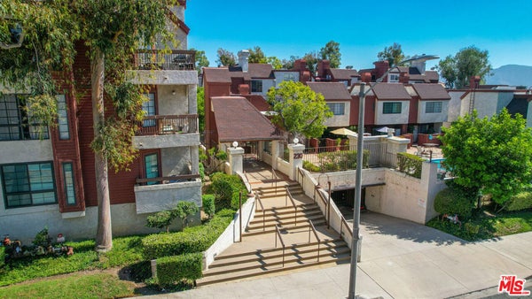 230 BETHANY RD APT 120, BURBANK, CA 91504 - Image bef007b00cf321ceba7141610a0042eb/3513887386